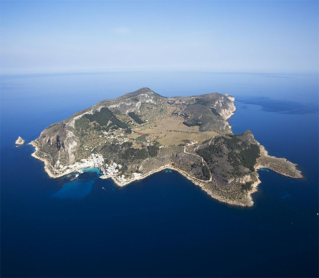 Isola di Levanzo - Faraglioni - Cala Dogana - Cala Fredda - Cala Minnula